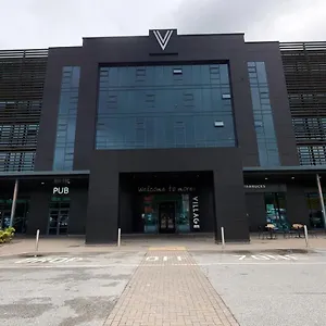 Village South Hotel